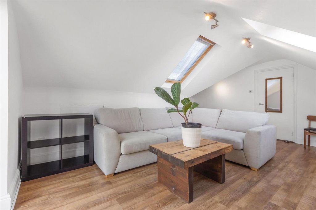 Property photo 2 of 18 Picture No. 03