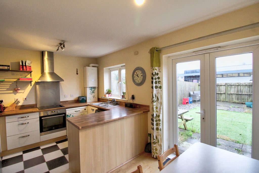 Property photo 2 of 14 Img_1774_5_6_Interior 4