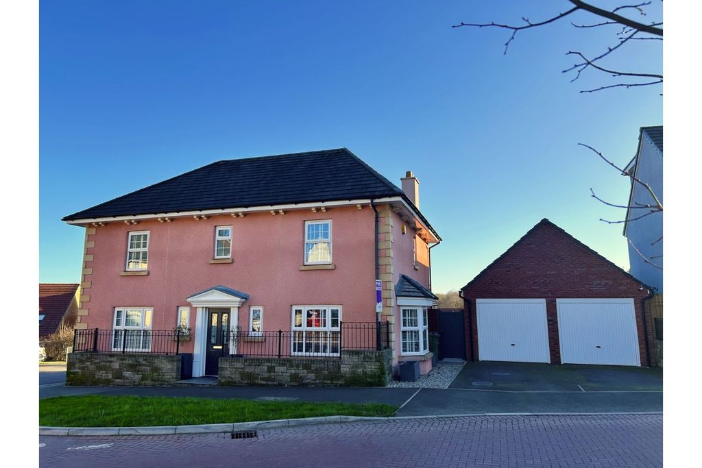 Property photo 1 of 20 Front View