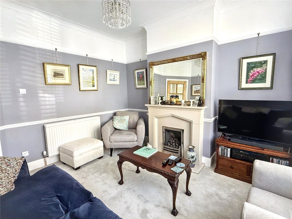 Property photo 3 of 17 Picture No. 29