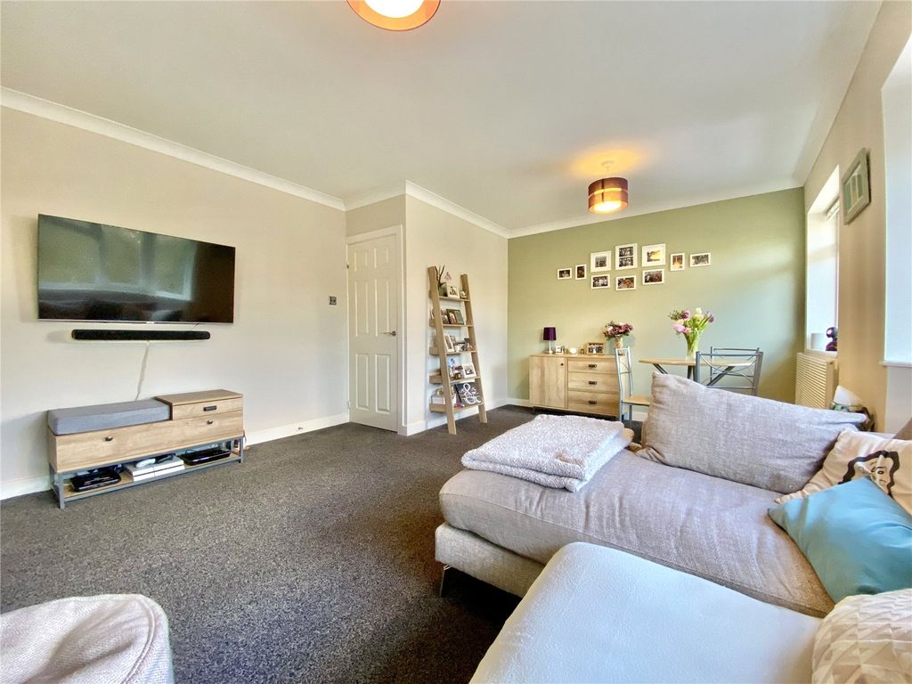 Property photo 2 of 17 Lounge/Diner