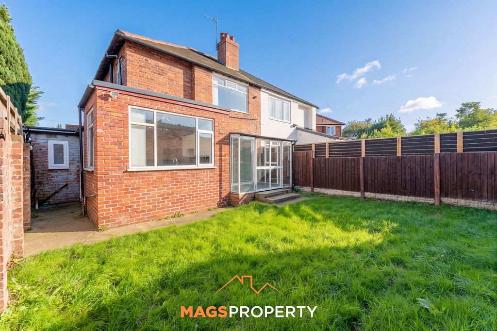 Property photo 2 of 29
