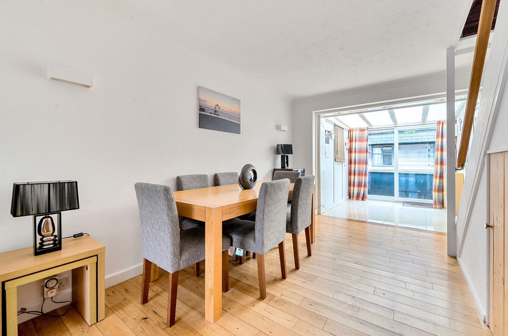 Property photo 2 of 21 1365107-4-68F5F6A...