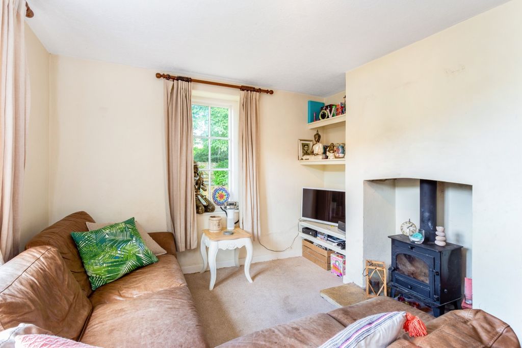 Property photo 2 of 7