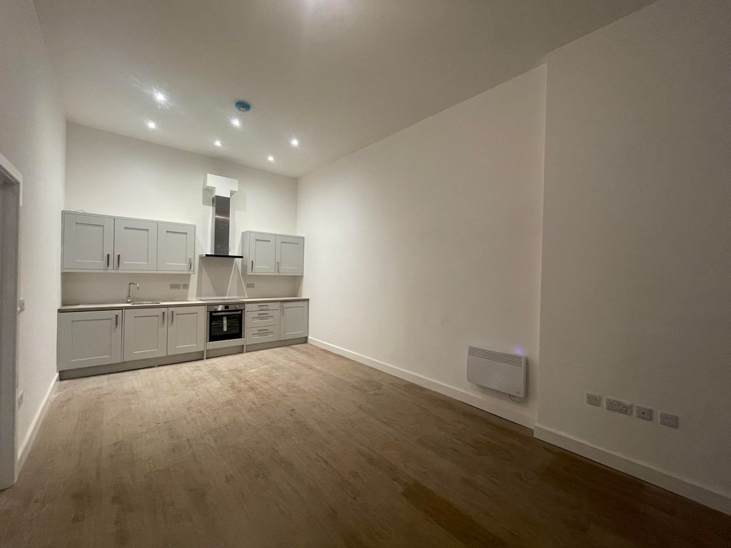 Property photo 1 of 4 Living Room