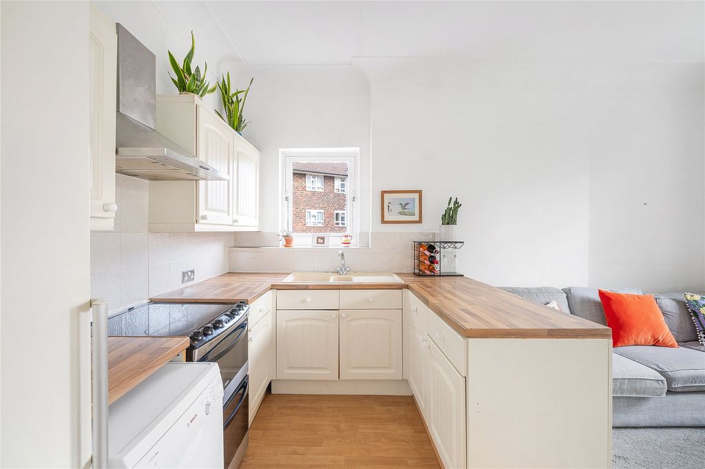 Property photo 3 of 9 Picture No. 09