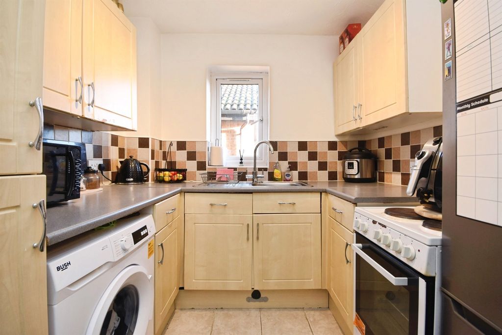 Property photo 2 of 15