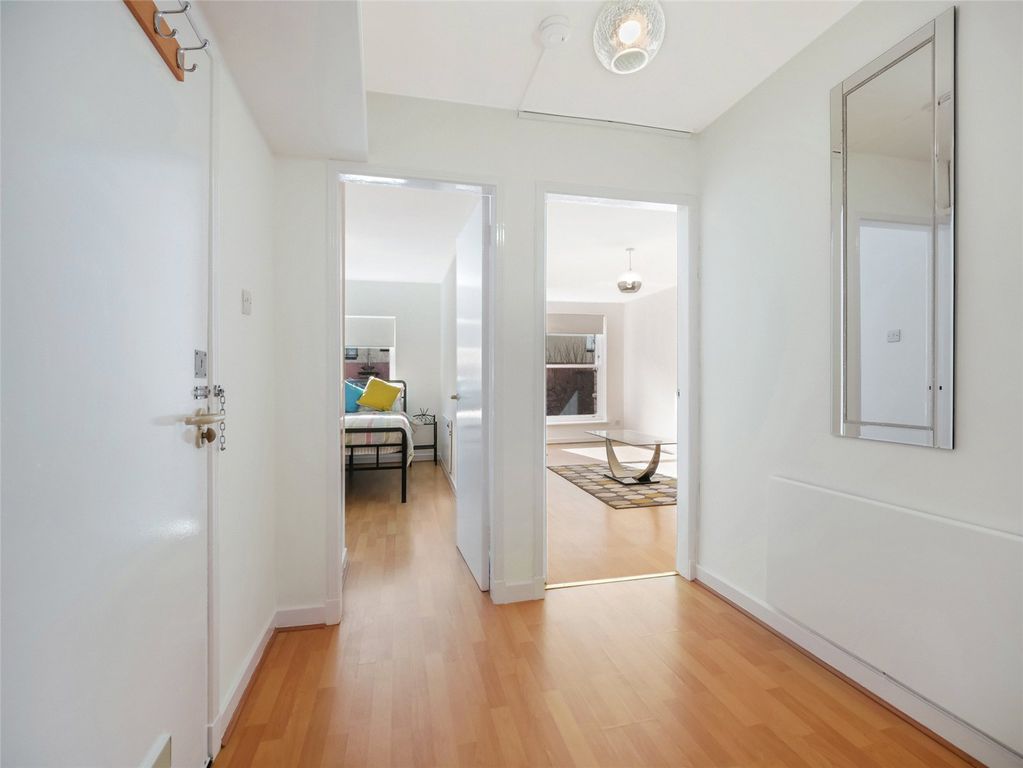 Property photo 2 of 23 Picture No. 24