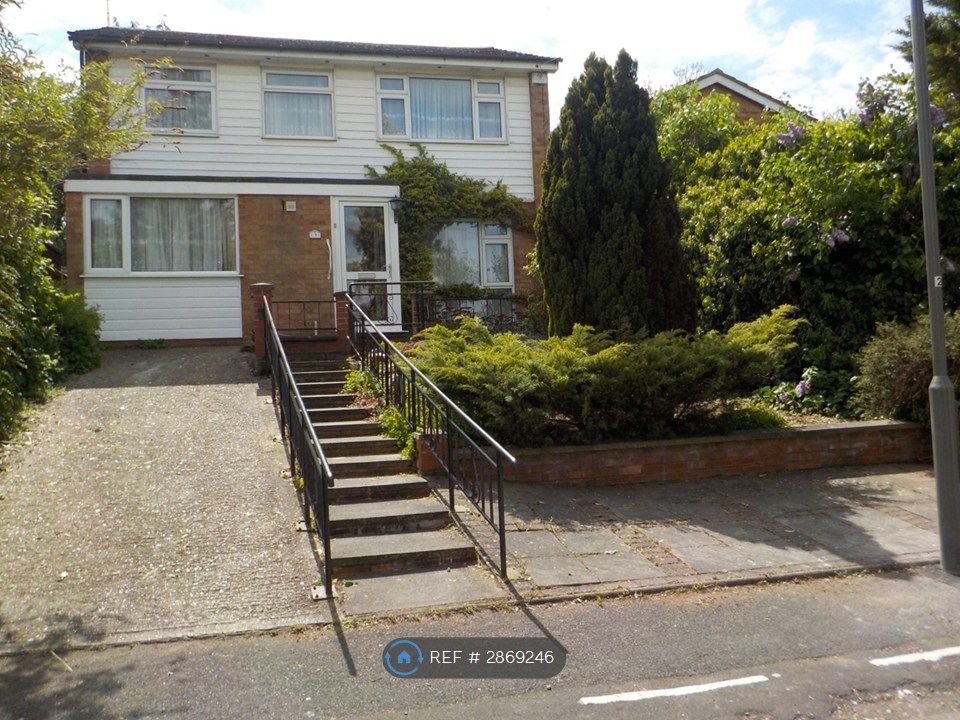 Property photo 1 of 10 House Front