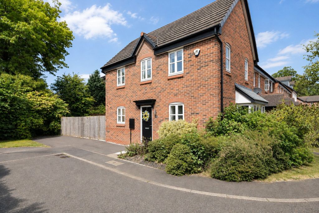 Property photo 1 of 17 External