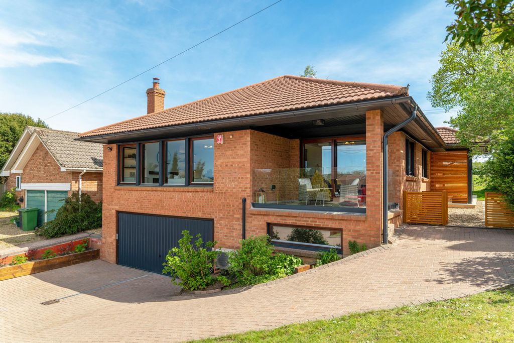 Property photo 1 of 34