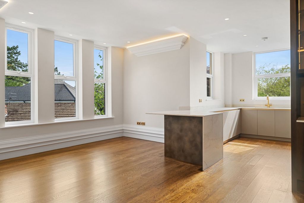 Additional image 8 of 3 bed flat for saleVictoria Road, Formby L37