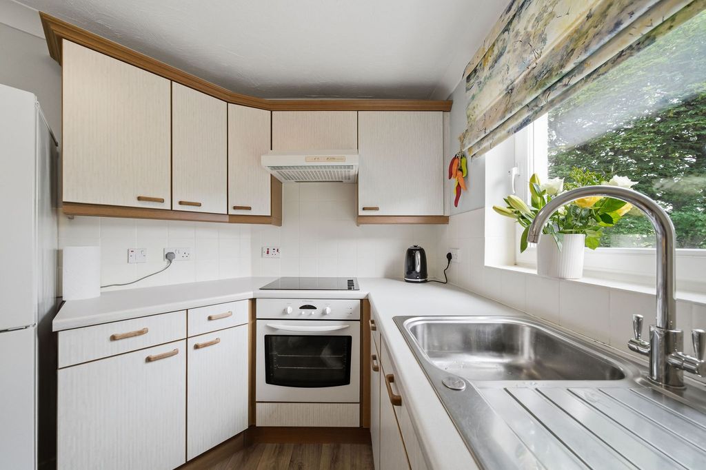 Additional image 8 of 1 bed flat for saleWellside Place, Wellside Court FK1