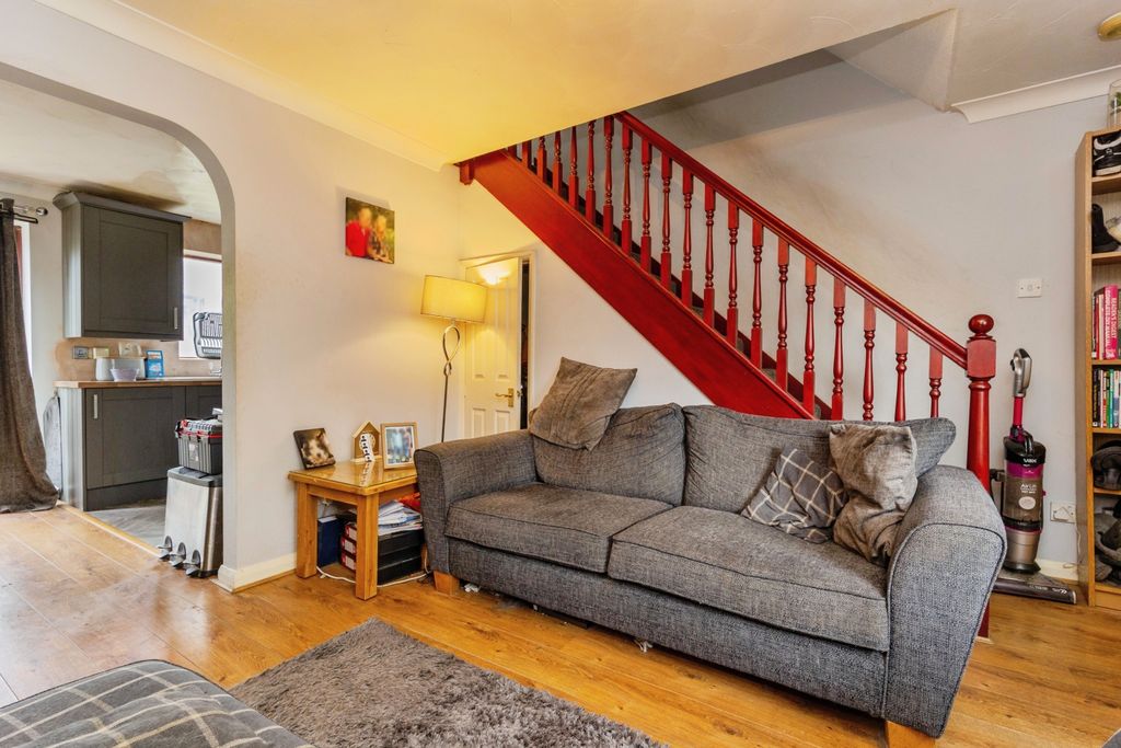 Property photo 3 of 13