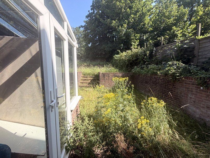 Property photo 2 of 9 Garden