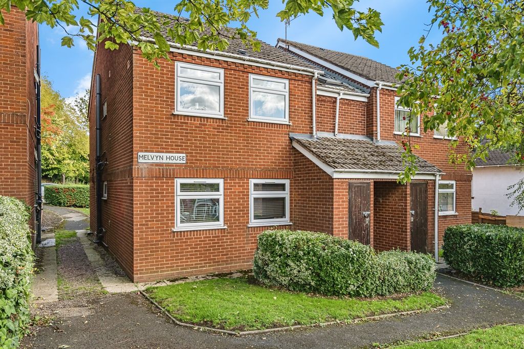 Property photo 1 of 17