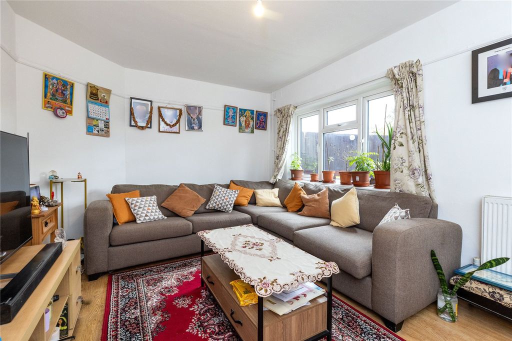 Property photo 2 of 14 Picture No. 10