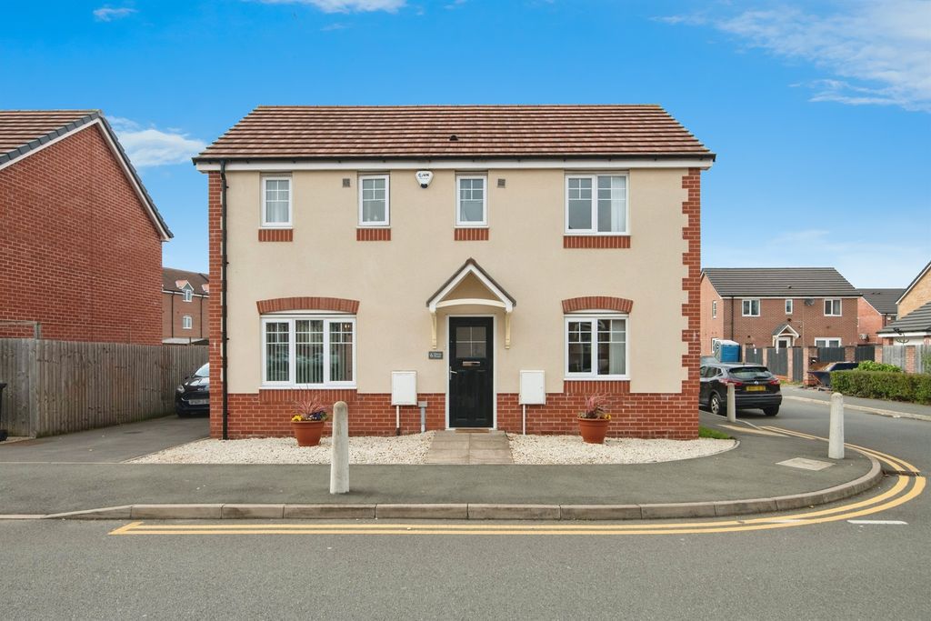 Property photo 1 of 17