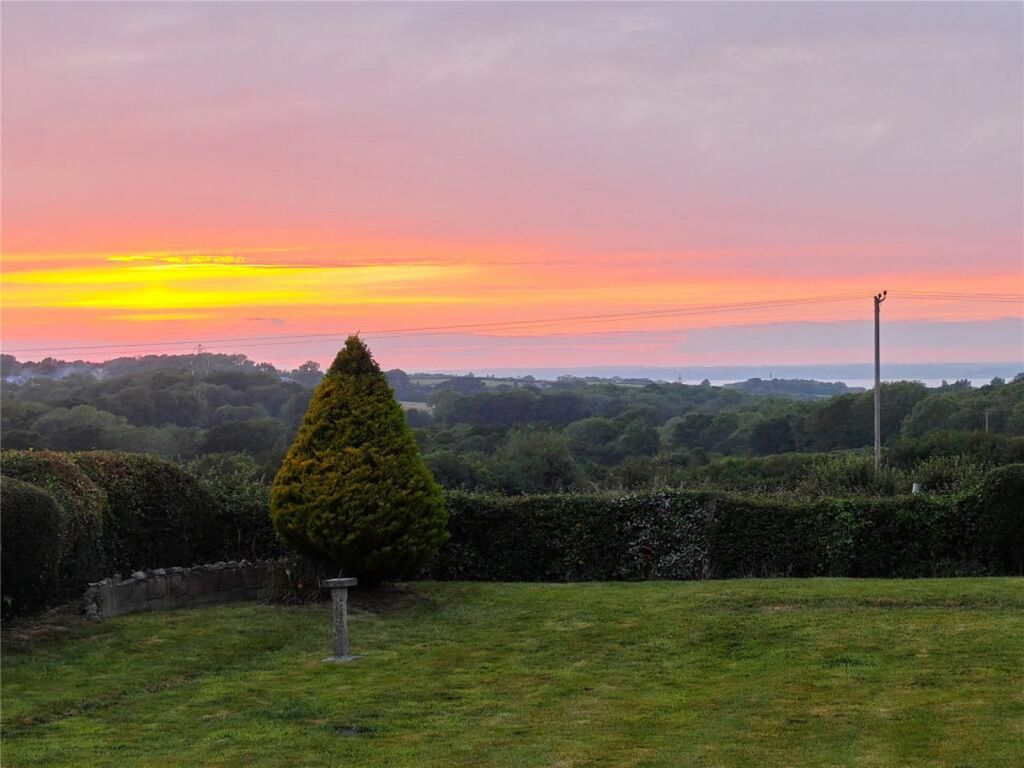 Property photo 2 of 32