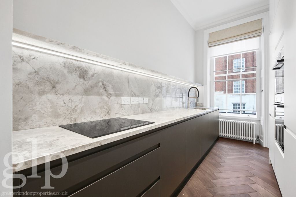 Property photo 2 of 13 996034