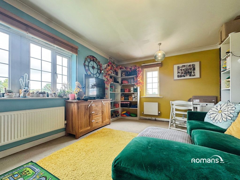 Property photo 3 of 8 Pbox-Img.Jpg