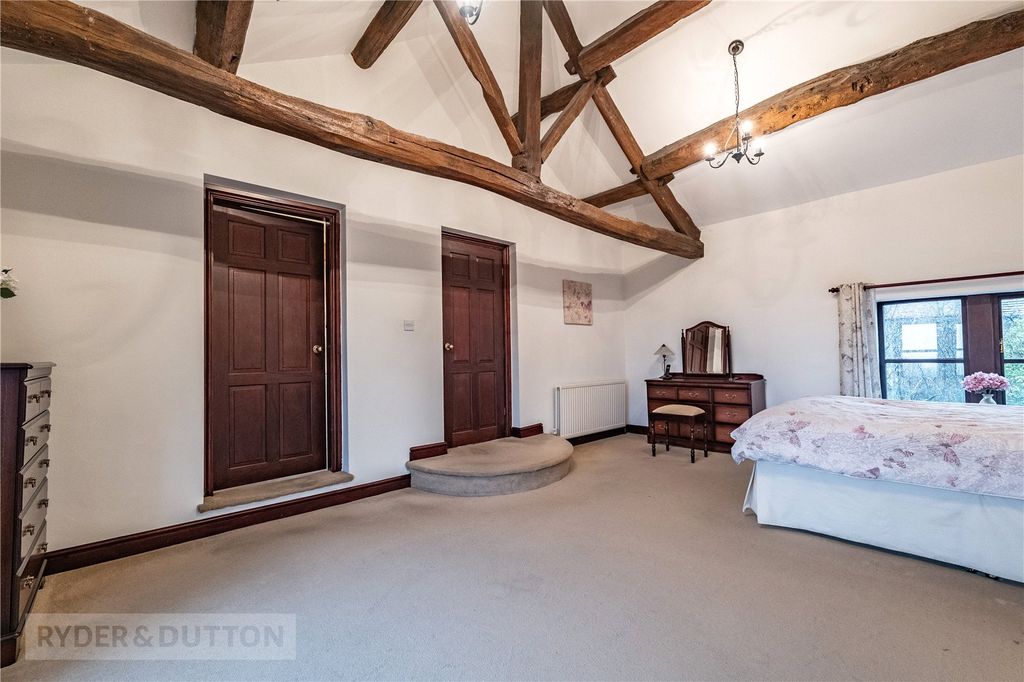 Property photo 3 of 30 Bedroom