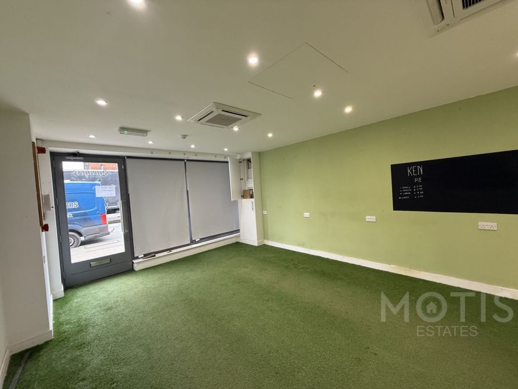 Property photo 3 of 6 Photo 5