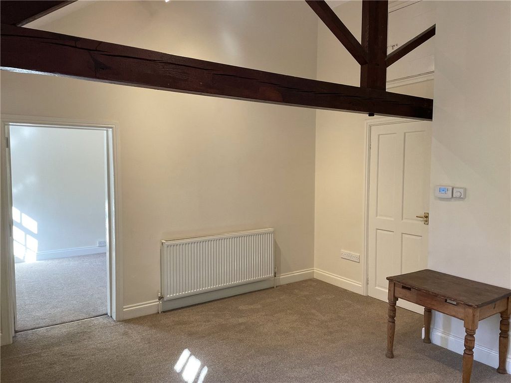 Property photo 3 of 8 Picture No. 17
