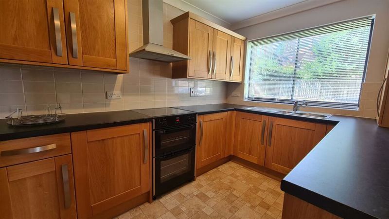 Property photo 3 of 8 Photo 3