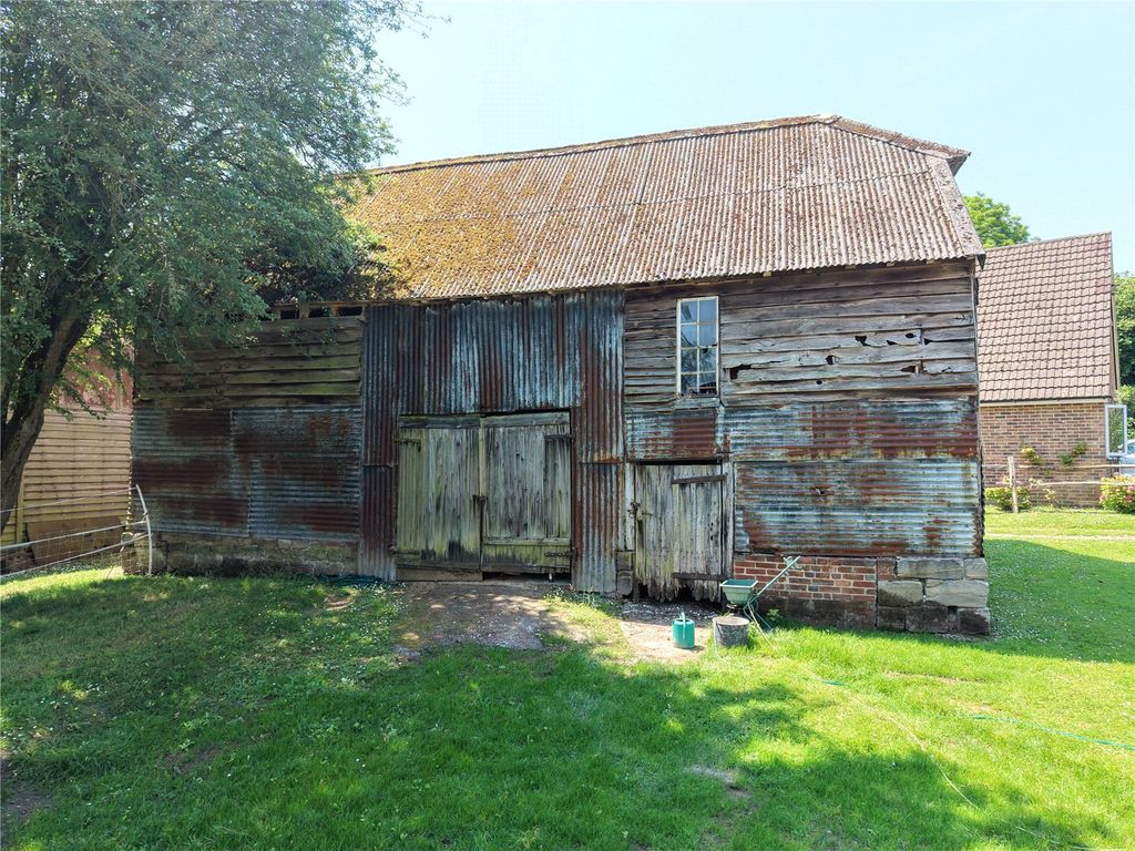 Property photo 1 of 21 Picture No. 28