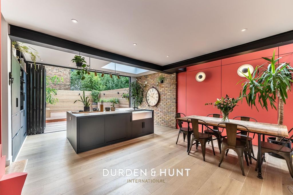 Property photo 2 of 45 Nightingale-22.Jpg