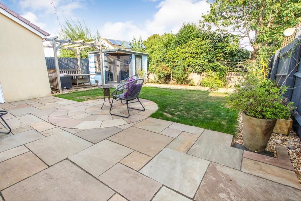 Property photo 3 of 11