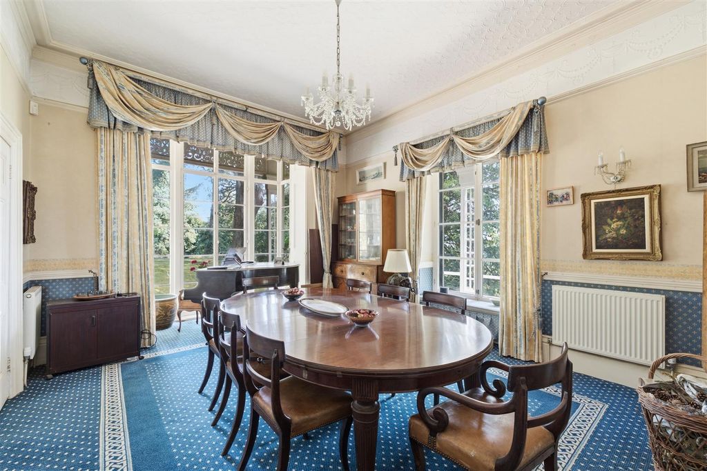 Property photo 3 of 33 Dining Room