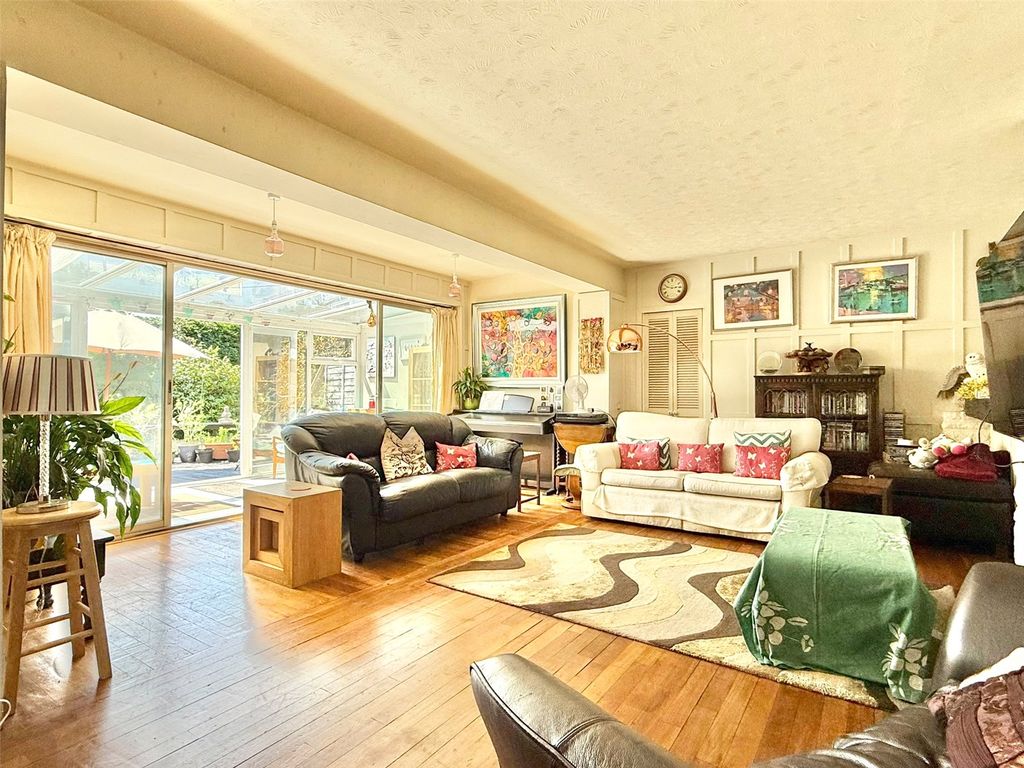 Property photo 2 of 31 Picture No. 64