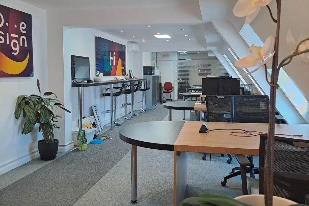 Property photo 3 of 6 Photo 4