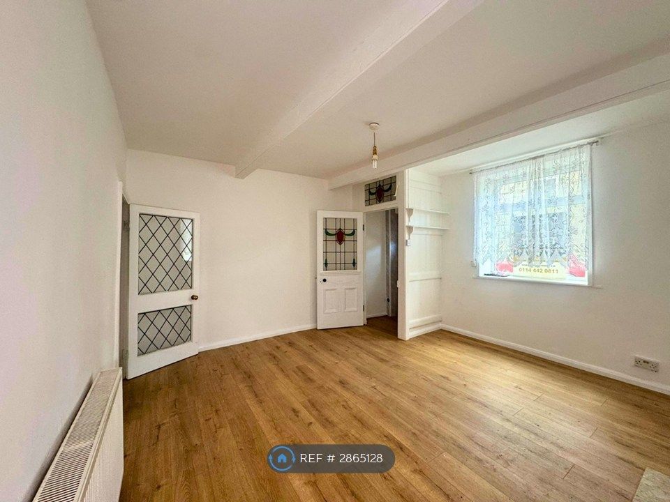 Property photo 2 of 24