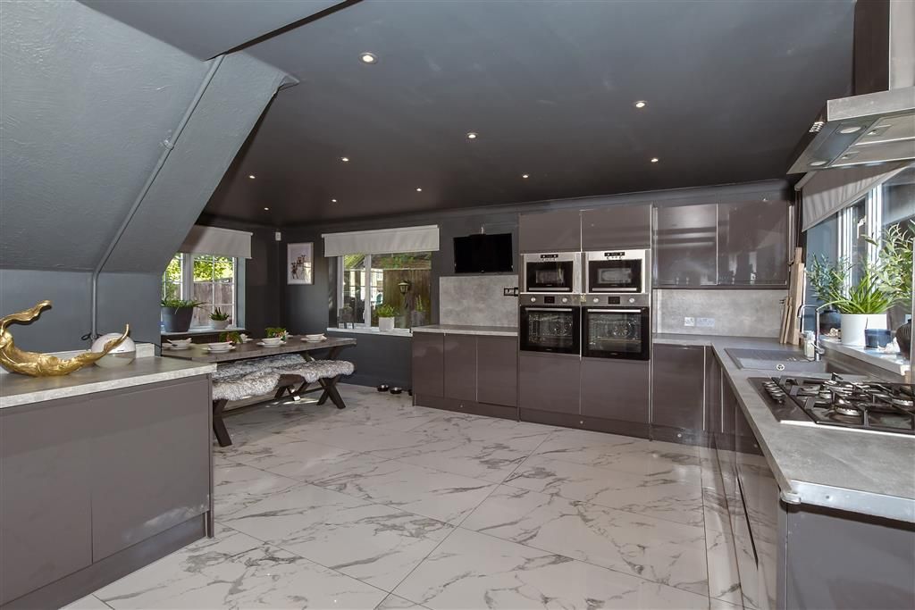 Property photo 2 of 14 Kitchen/Diner