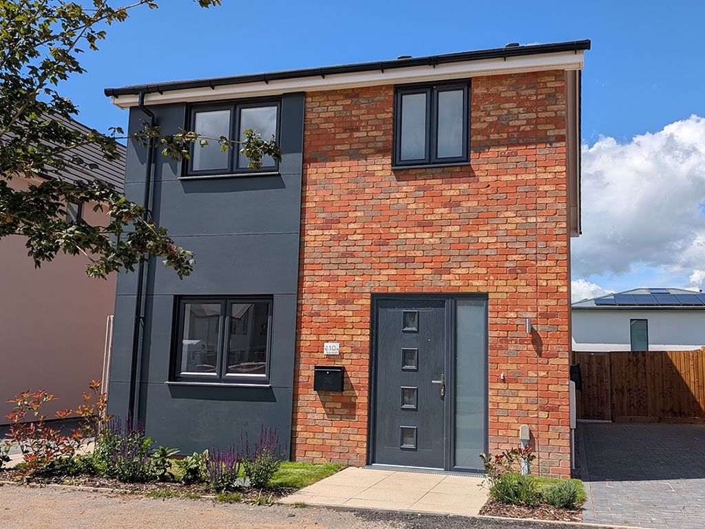 Property photo 1 of 7 External