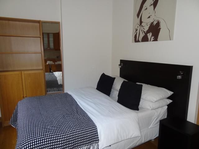 Property photo 1 of 6 Studio To Rent