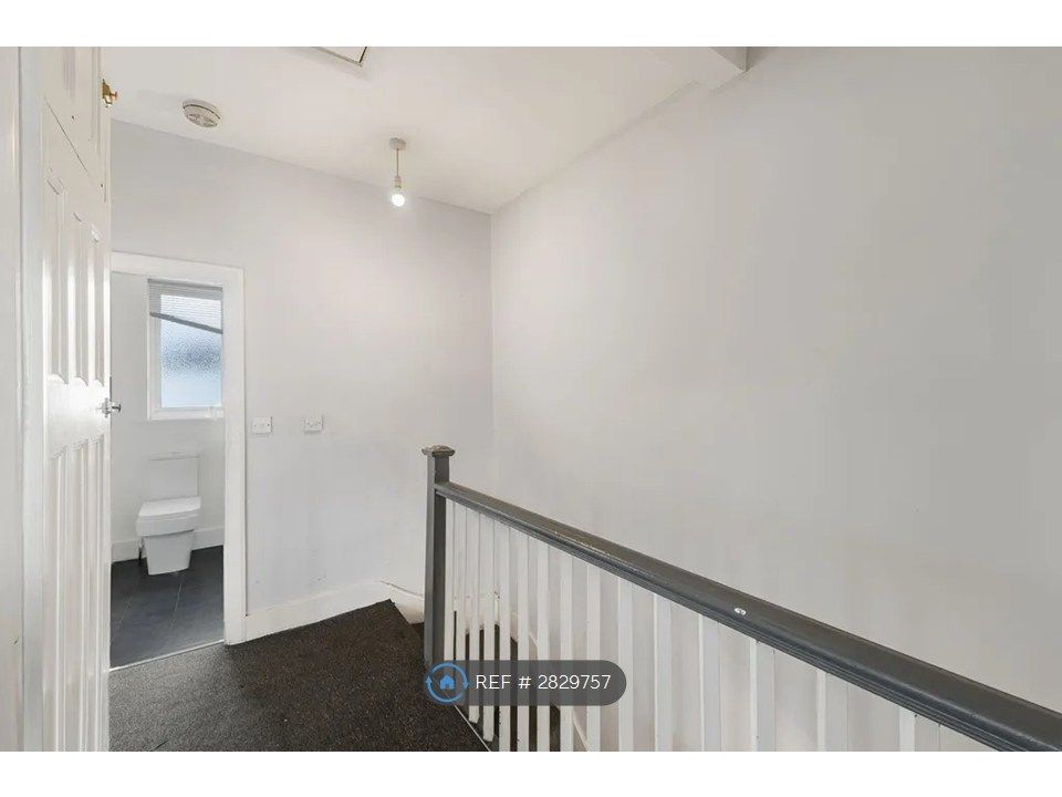 Property photo 1 of 11 Upstairs Landing