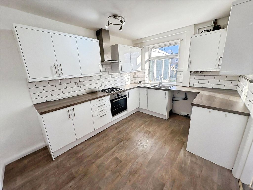 Property photo 2 of 18 Picture No. 19