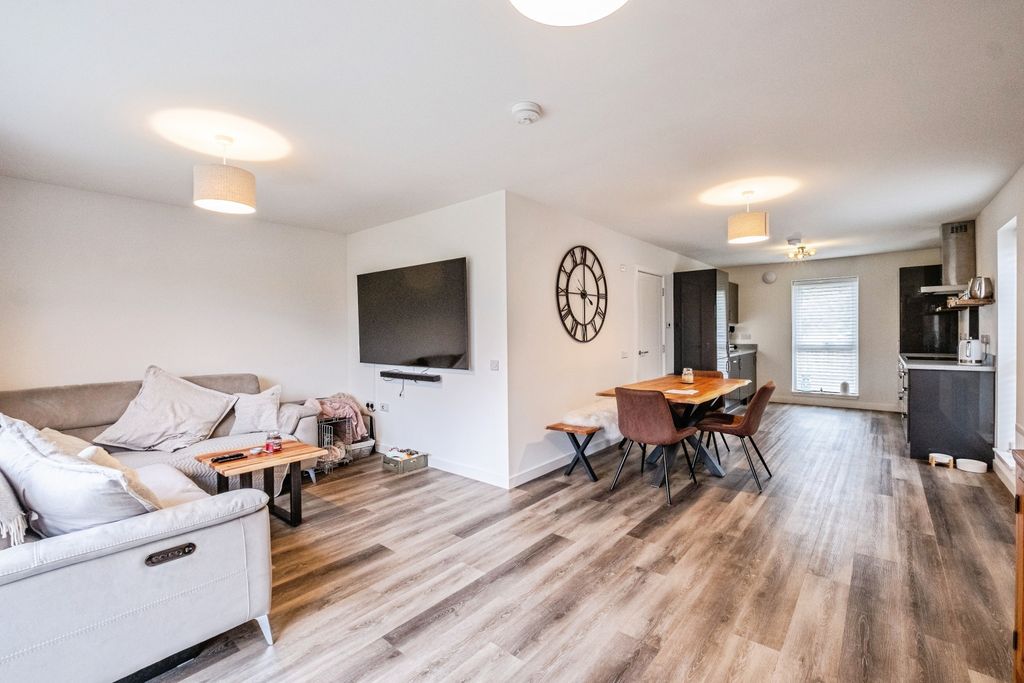 Property photo 3 of 15 Open Plan Living