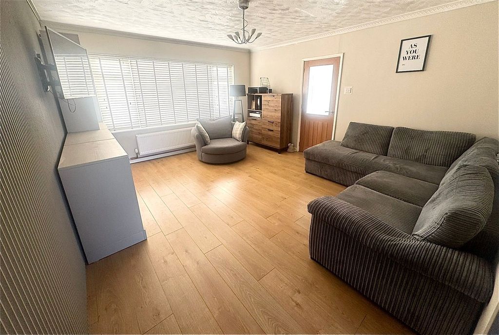 Property photo 3 of 18 Picture No. 08