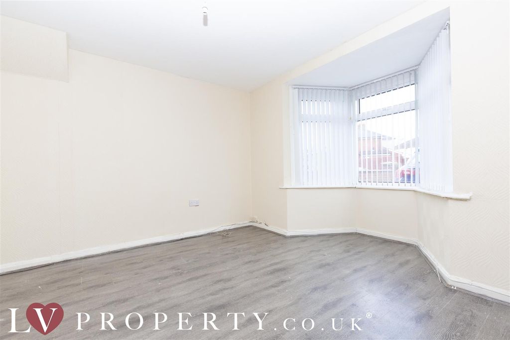 Property photo 3 of 18 N17.Jpg