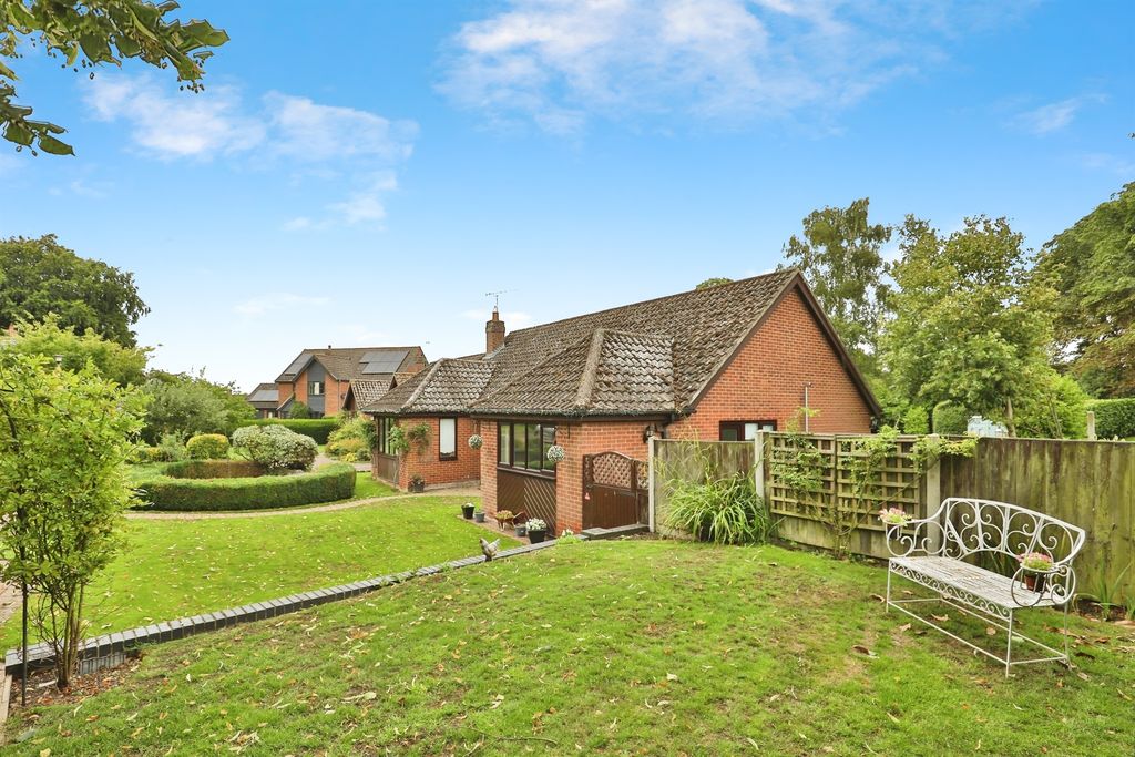 Property photo 2 of 17