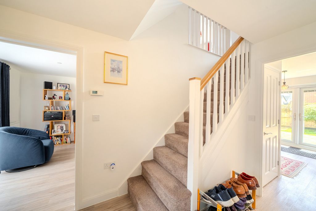 Property photo 3 of 35