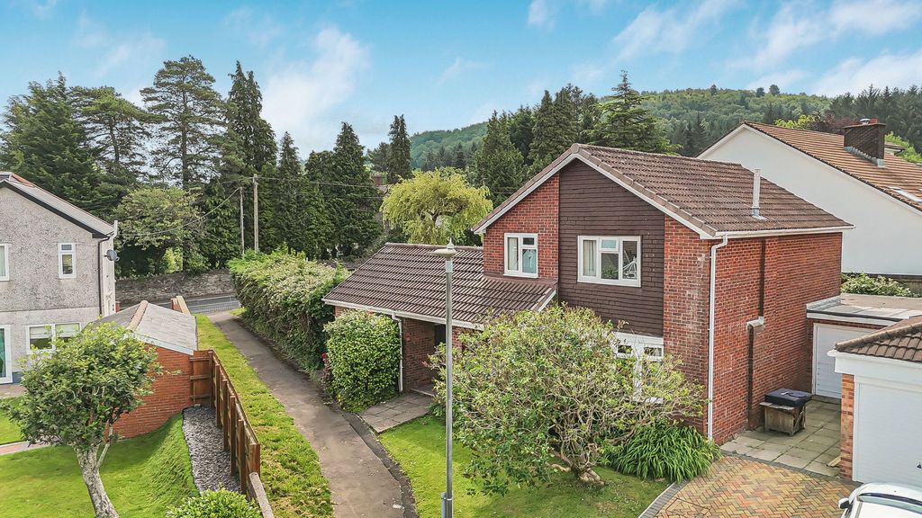 Property photo 2 of 30