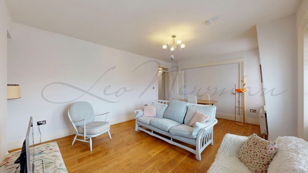 Property photo 3 of 25