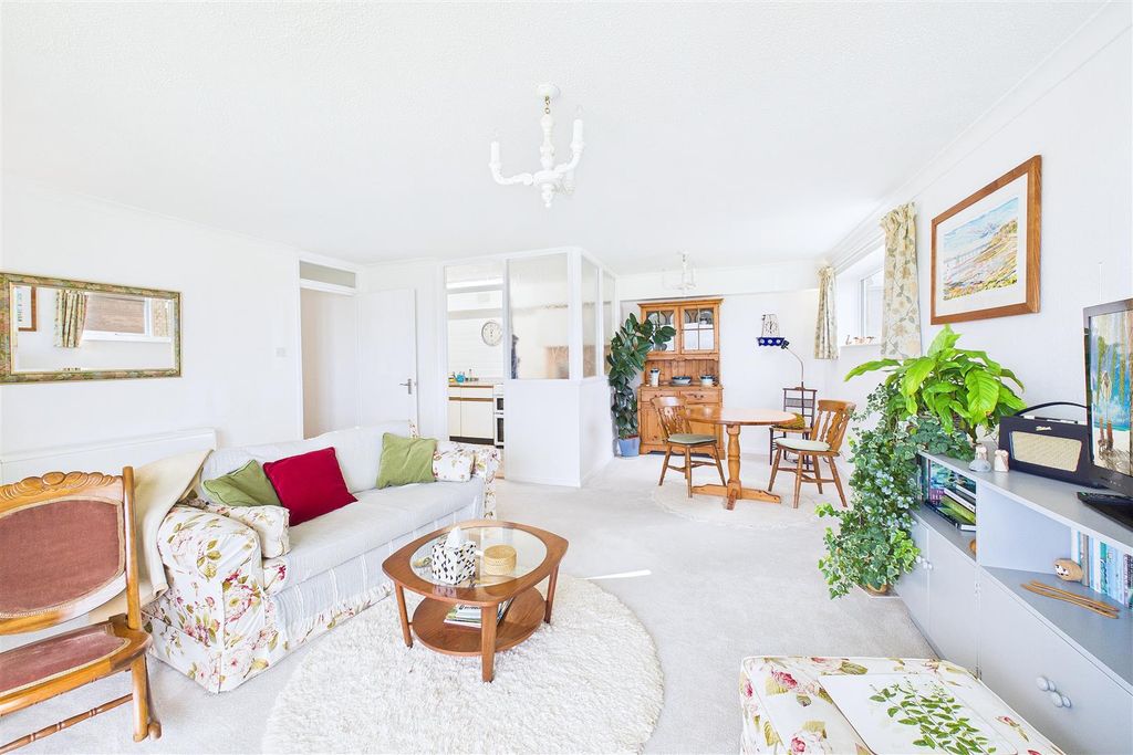 Property photo 3 of 22