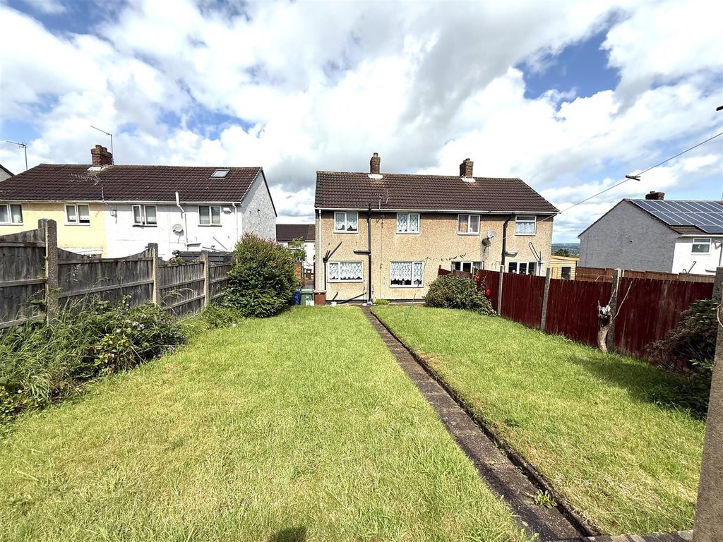 Property photo 2 of 12 76 Coppice R.Jpeg